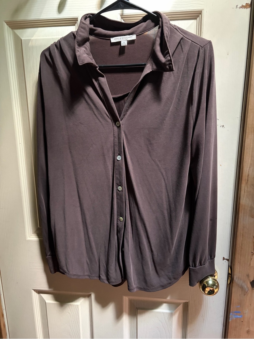 Green Envelope Women's Brown Long Sleeve Button-Down Shirt